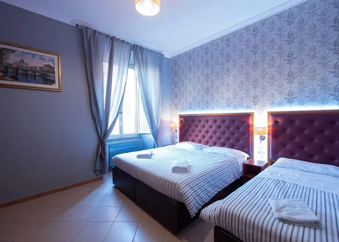 Alessandro Palace & Bar Hostel *
