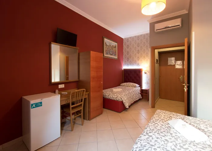 Hostel Alessandro Palace & Bar *