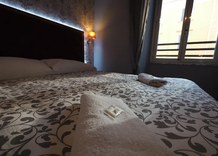 Alessandro Palace & Bar Hostel