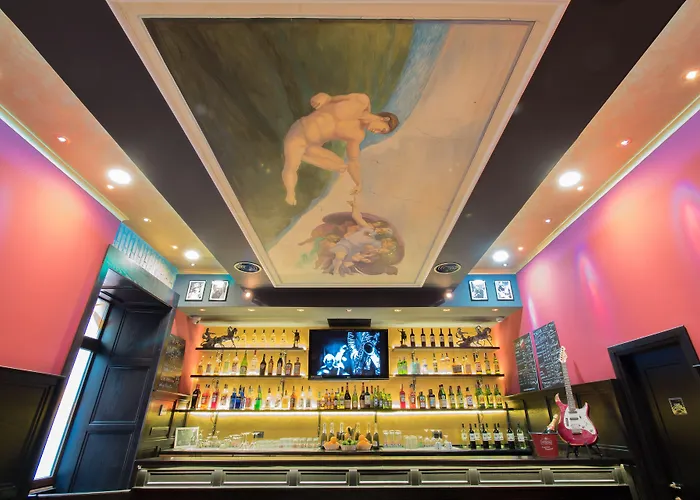 Alessandro Palace & Bar *
