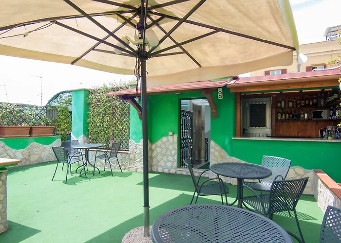 Alessandro Palace & Bar *