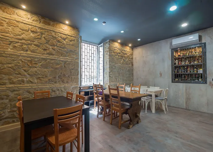 Alessandro Palace & Bar Hostel Roma